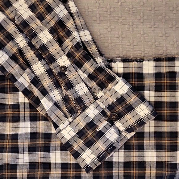 Slim Fit Button down - Picture 2 of 4